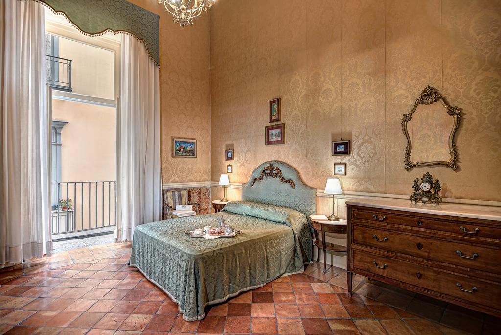 Arthouse Lady Marys Tribunali Luxury Apartment Neapel
